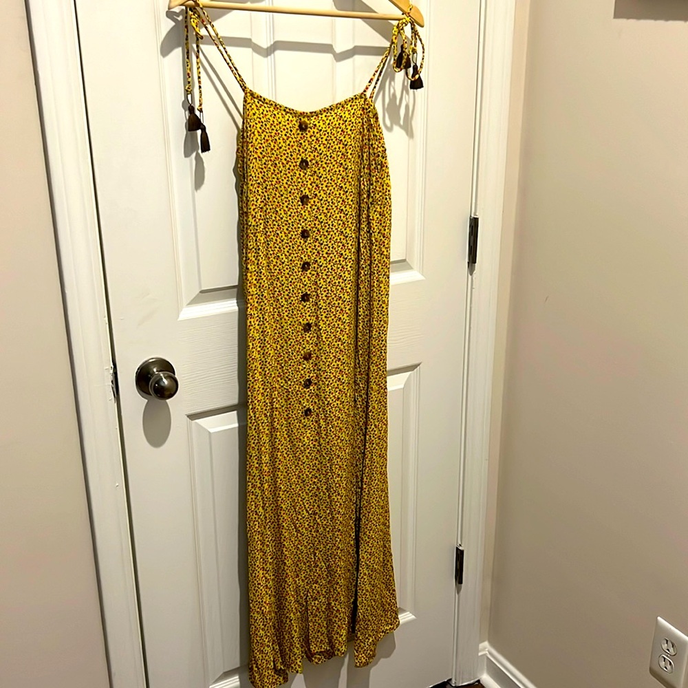 Faithfull the brand women’s size small/4. Never been worn.